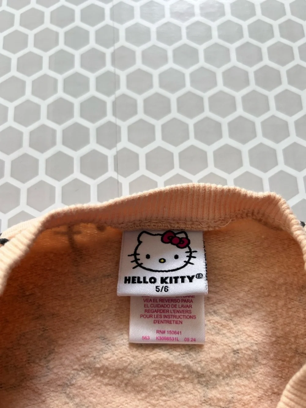 Hello Kitty Beige and Pink Bow Sleep Set. Size 5/6